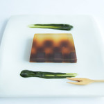 カフェ・ドン バイ スフェラ - 【夏の季節限定メニュー】和菓子のテリーヌをイメージした老舗 鍵善良房とのコラボレーションによるスイーツ「格子」