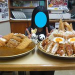 本家絶品 煮込みカツカレーの店 - すごい迫力！