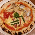 イタリアンバルパステル - 四季のピッツァ(クアトロスタジオーネ)