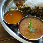 ジャド プール - バンジャブチキン&ダル