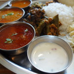 ジャド プール - スリニワマトン&ライタ