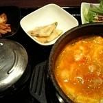 KOREAN DINING 長寿韓酒房 - おぼろ豆腐のチゲ