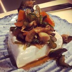 豆たく - 自家製福神漬けのっけ冷奴