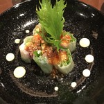 大衆居酒屋 与作 - 海鮮生春巻き