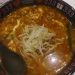 トマトラーメンと辛めん 三味 天神大名店 - 中辛の辛麺