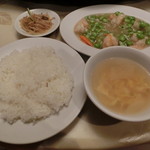 漢陽楼 - 料理写真:海老と枝豆塩こうじ炒め980円