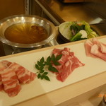 鹿児島黒豚しゃぶしゃぶ（バラと肩ロース）