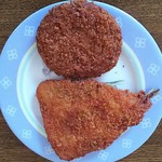 ディオ - メンチカツ　(税抜)37円アジフライ　(税抜)37円をお皿に盛りました(2018.08.01)