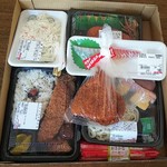 ディオ - こちらのお店　レジ袋＝５円。よって買ったものはいつもの通り(無料の)段ボールに入れて帰りました(2018.08.01)