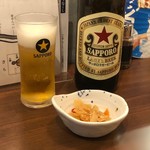 Unakushi Edosakaba Hansuke - まずは瓶ビールで乾杯！