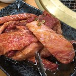 炭火焼肉 牛和鹿 - 漬け込みカルビ