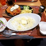 ファイヤーバーグ - チキン南蛮（札幌ザンギ）のたまごかけご飯セット　ご飯のチーズは全くとろけません