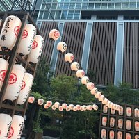 ラ・ボンヌターブル - 福徳神社の提灯
