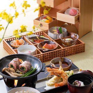 每月提供日式晚餐套餐