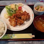 ひまわり食堂 - 唐揚げ定食594円