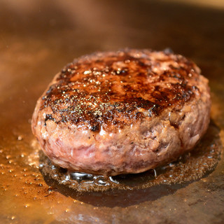 気軽に味わえる鉄板焼ランチで、束の間の至福をお届け。