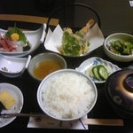 和食処割烹茶々 - 天麩羅とお刺身定食1900円