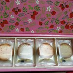 GODIVA - ダブルストロベリーとミルクチョコレートクッキー計8枚