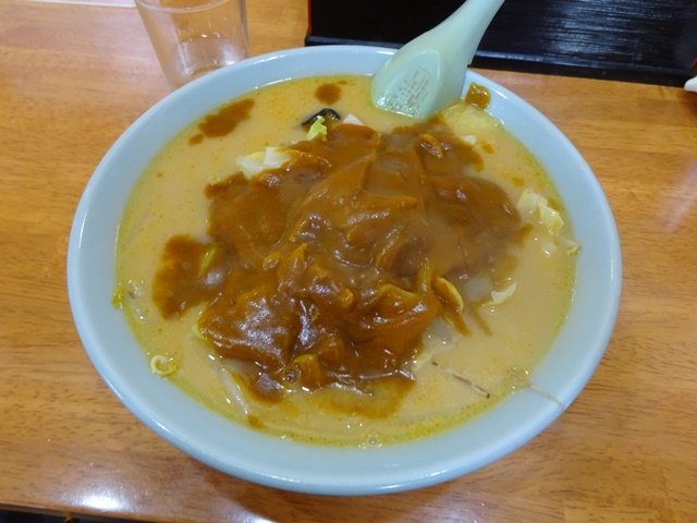 アップル食堂 - 聖愛中高前（ラーメン）の写真