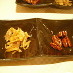 崎陽軒本店 嘉宮 - 突出し～搾菜・ナッツ