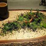 NARISAWA - ”里山の風景・森のエッセンス”