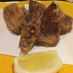 呑み喰い処 一久 - 【’18.7】カスベの唐揚げ。骨もあるけどコラーゲンも多い感じ