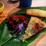 山のごはんよもぎ - いんげんスパイス和え、ちぢみ、春巻