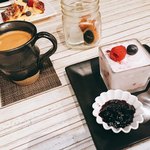 LOL DINING & PATISSERIE