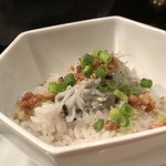 星期菜 白金 - 特選中国茶のお茶漬け・・上にはシラスがタップリ。