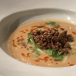 星期菜 白金 - ◆担々麺ハーフ・・毎回主人が「担々麺」を追加しますので、シェフがメニューに組み込んで下さったようです。 私はお腹がいっぱいで頂きませんでしたけれど、こちらの担々麺が好きな主人は喜んでいましたよ。