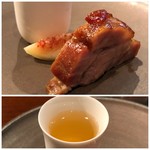 星期菜 白金 - ＊叉焼がとても柔らかくお味が浸みていて美味しい。 蜜蘭単叢茶は初めて口にしますけれど、蜜のような蘭の香りがし少し甘みを感じ美味しい。 叉焼と共に頂くと口の中がサッパリします。