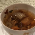 星期菜 白金 - 青鮫フカヒレと冬瓜、干貝の蒸しスープ