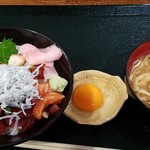 ふじやす食堂 - こちらがふじやす丼。