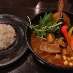 Rojiura Curry SAMURAI． - 豚角煮と13品目野菜 ごはんS