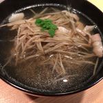 小料理 曾根 - 新ごぼうの香り 沢煮山椒仕立て
            ごぼう香ります！どれにでもあごだしだけどほんとツユまで残さず飲み干します。