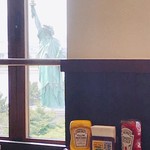 KUA`AINA - 自由の女神像