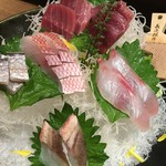 まぐろ漁船直営店　旬魚　磯よし - お造り盛り合わせ