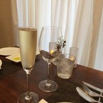 サラマンジェ ド ヨシノ - ブルゴーニュのスパークリングで乾杯です