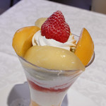 資生堂パーラー - 国産 黄金桃と白桃のオリエンタルパフェ