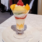 資生堂パーラー - 国産 黄金桃と白桃のオリエンタルパフェ