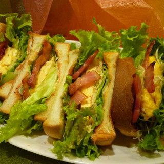 カフェ ライブラ_2