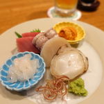 料理屋ＥＮＡＫＡ - お造りは白海老、子持ち蝦蛄、水ダコ、平貝、雲丹、鮪