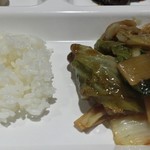 銀座夜市 - 麺は、あまり食べないのでかた焼きそばの餡を中華丼のイメージで。