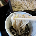 Yutouan - 蕎麦出汁は天然出汁のみを使用した美味しい蕎麦出汁です、行列が出来るのも納得の美味しいお蕎麦でした・・・