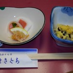 本 せきぐち - 付きだし○サーモン巻き○鮫軟骨○高野豆腐