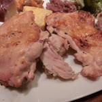 エル・フエゴ・デル・トロ - 信玄鶏 骨付きモモ肉のJosper炭火焼き シェリー風味up