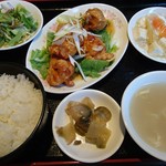 鳳鳴閣 - 鶏の唐揚げオイスターソースかけ定食880円