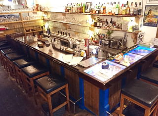 KEEL'S BAR HOUSE AOBADAI - カウンター席（全９席）