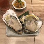 岩牡蠣と広田湾産牡蠣。