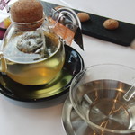 プレゼンテ スギ - 休日ランチ　ハーブティ（+100円）　焼き菓子アマレッティ